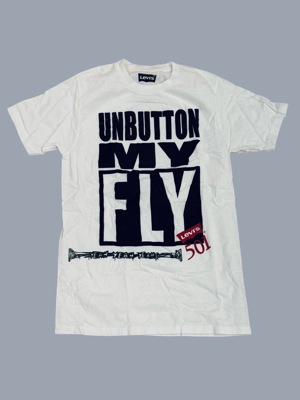 Levi’s VTG Unbutton My Fly “Yeah Yeah Yeahs” White Tee Y2K  size Small